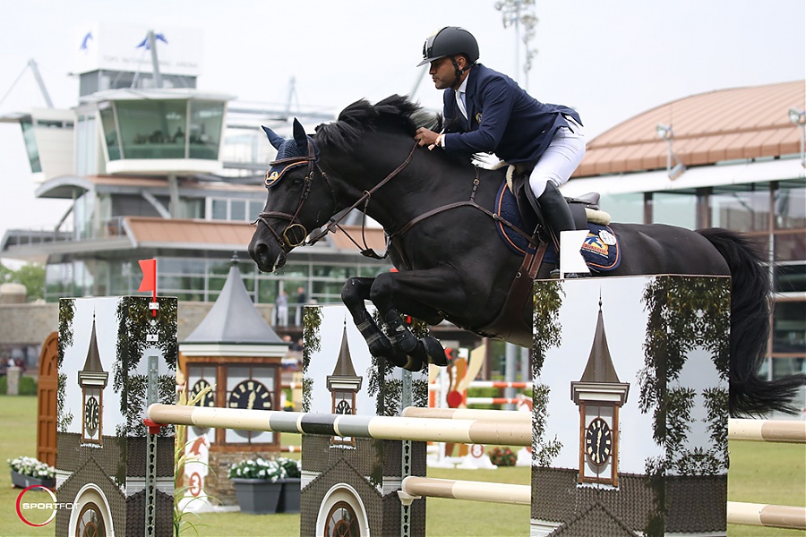 Ramzy Al Duhami and Addressee leave the competition behind in CSI4*-W 1.50m LR of Jump Saudi