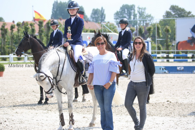 Belgische en Nederlandse ruiters strijden om winst in pony rubriek Moorsele