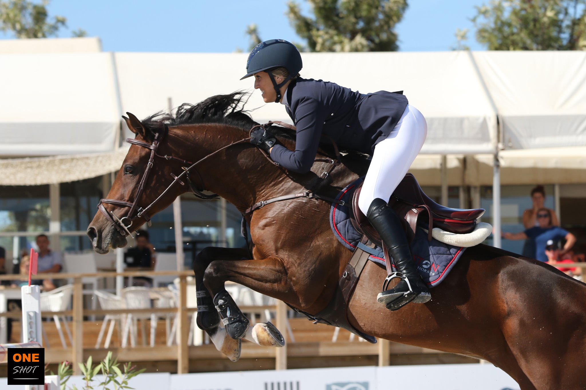 Chloe Aston shines at the Vilamoura Equestrian Center