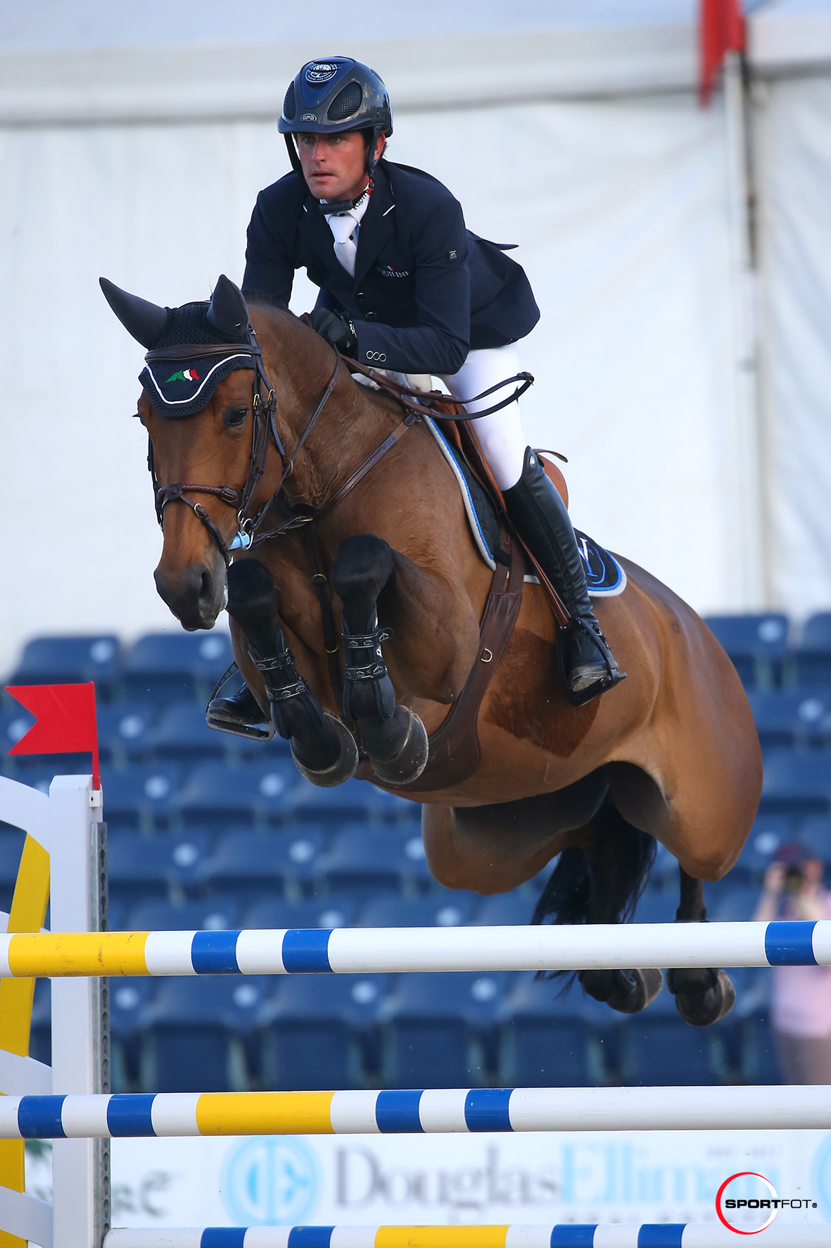 Darragh Kenny Out with a Bang in $137,000 WEF Grand Prix CSI3*