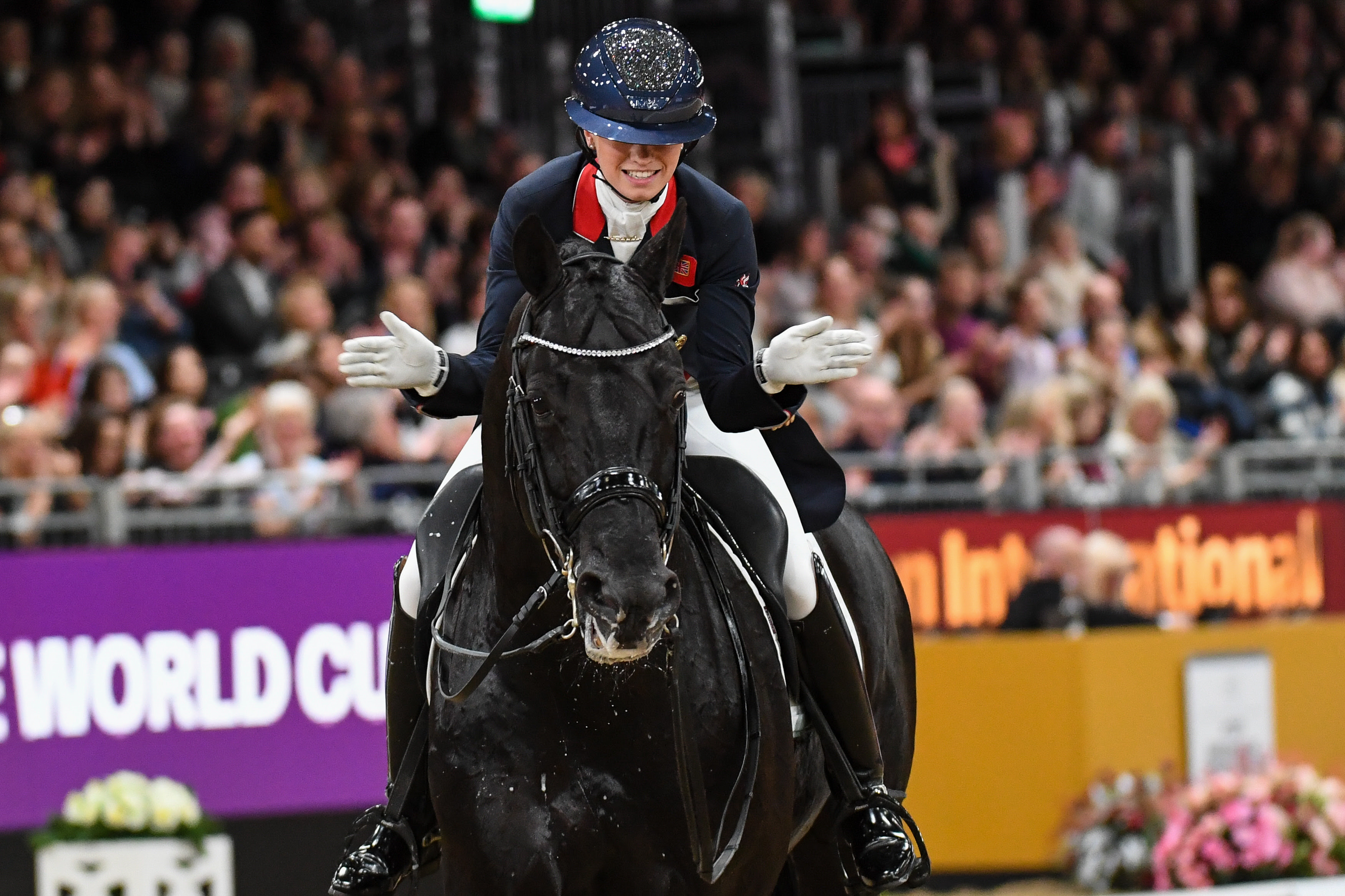 Charlotte Fry keeps on winning: Glamourdale close to 80% in World Cup GP of the Dutch Masters