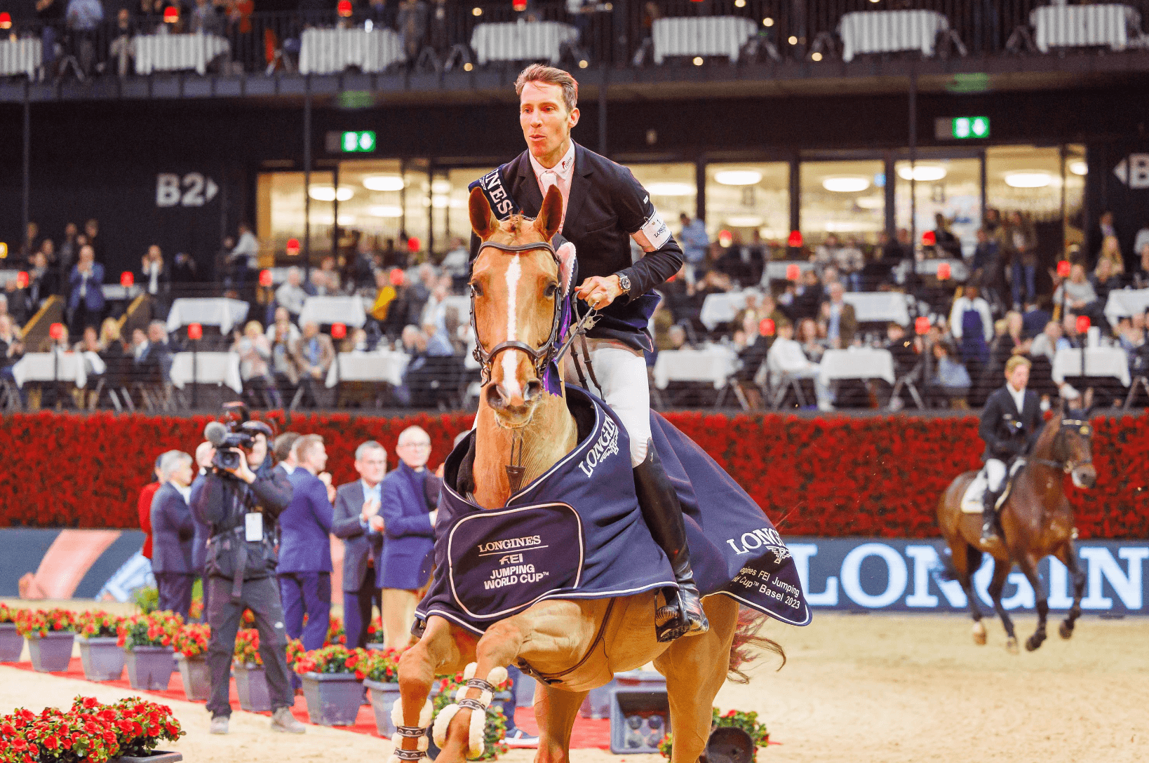 Henrik von Eckermann and King Edward live up to their title as World's No. 1, winning the World Cup of Basel