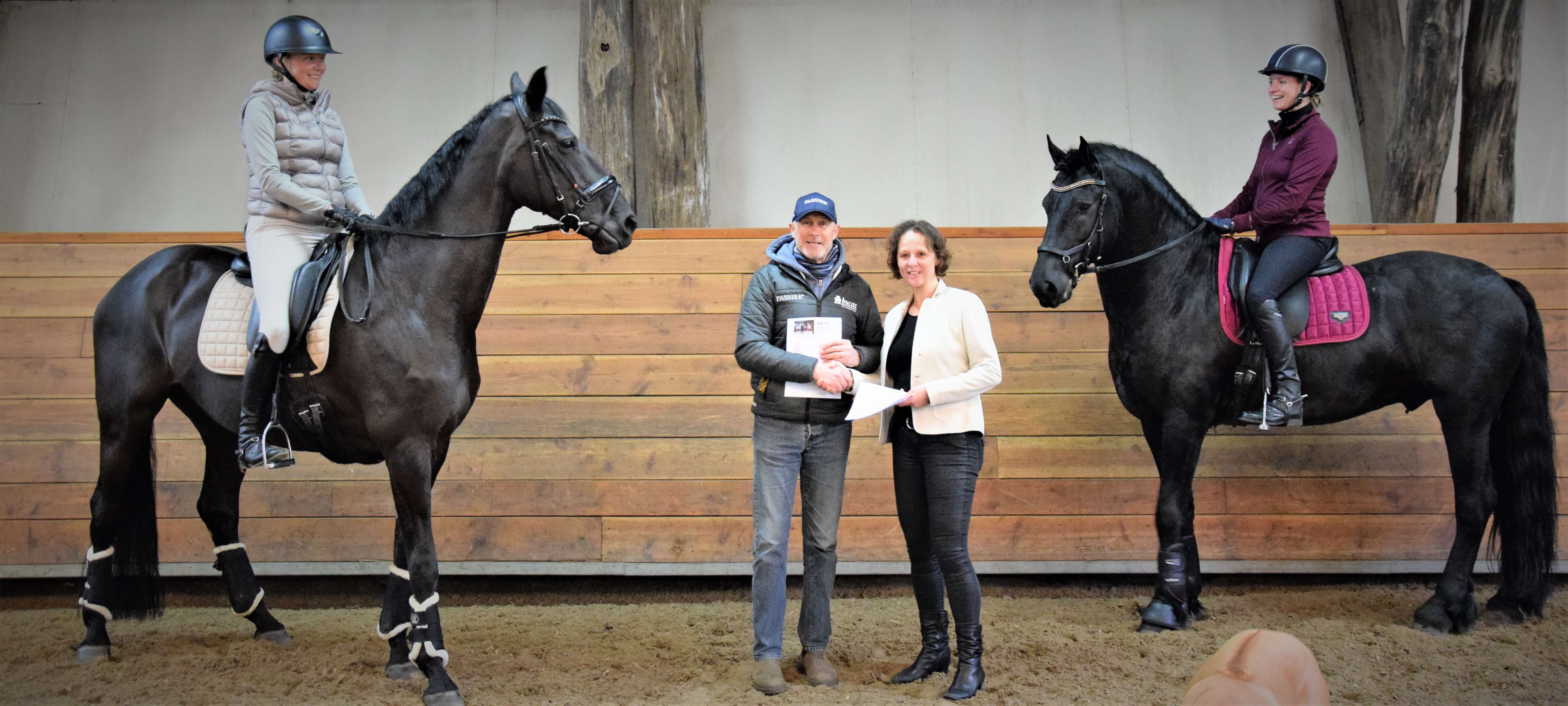 De mbo-opleiding Paardensport van Zone.college gaat samenwerking aan met bondscoach Rien van der Schaft