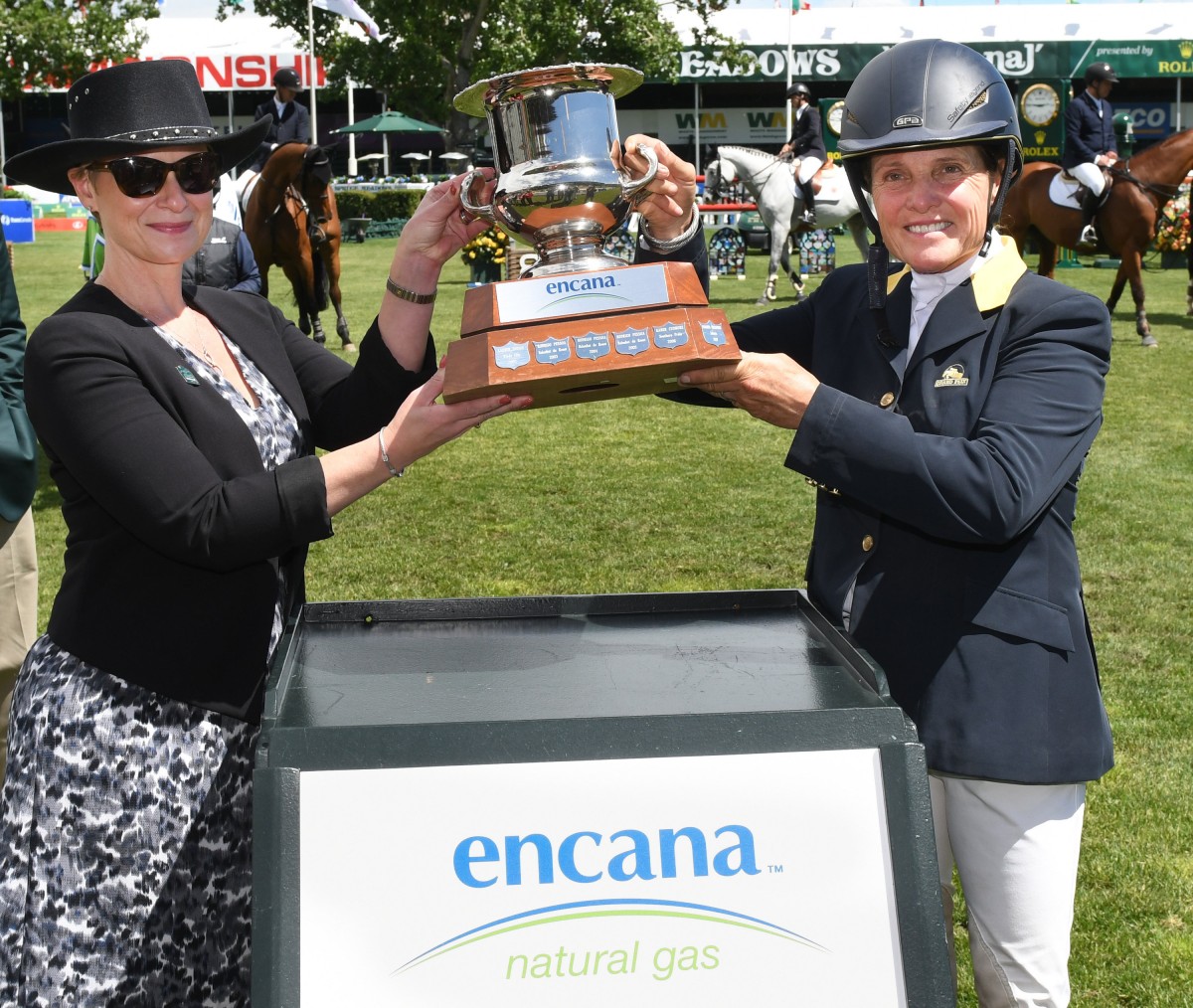 Leslie Howard and Donna Speciale Take Home the Encana Cup