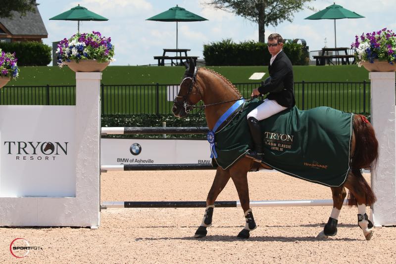 Shane Sweetnam takes the first ranking points in Mexico City