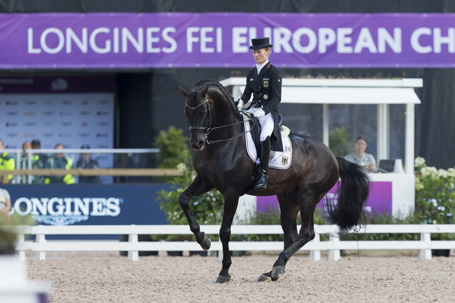 Germany takes early lead in dressage as second round is underway