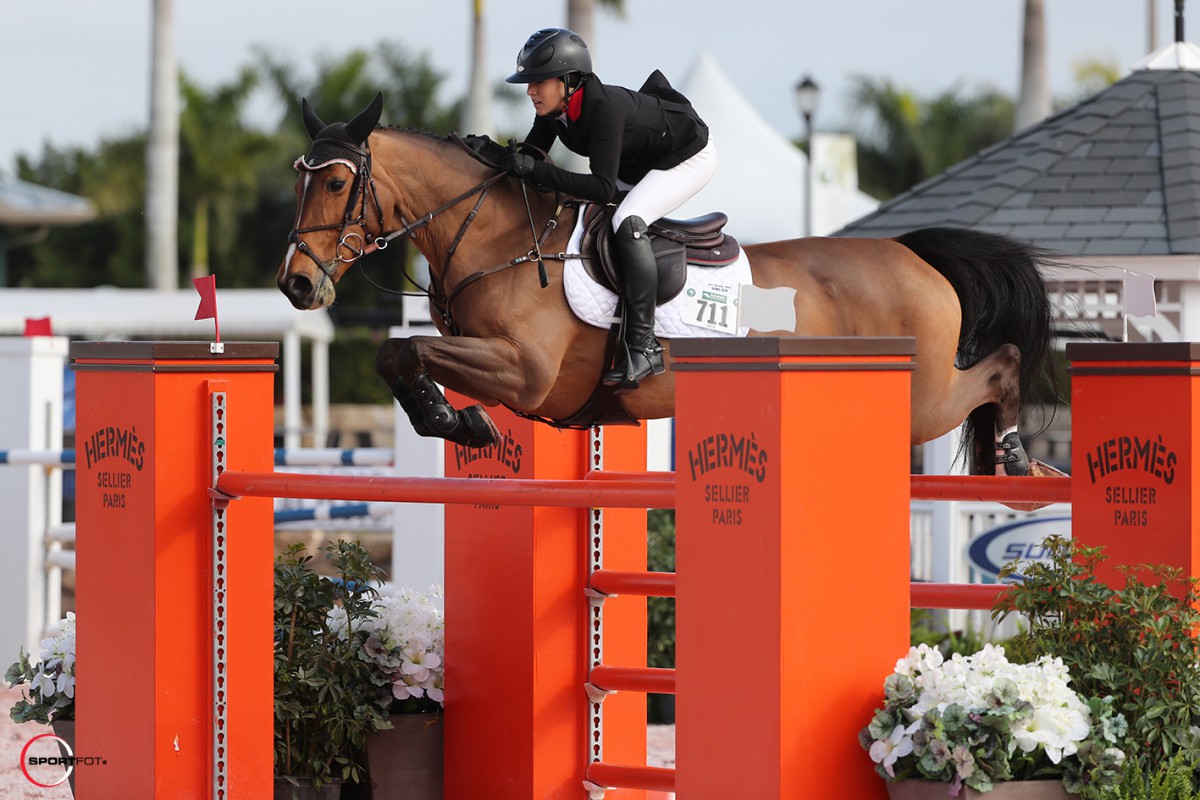 Lacey Gilbertson and Karlin van 't Vennehof win the CSI4* WEF Challenge Round 3