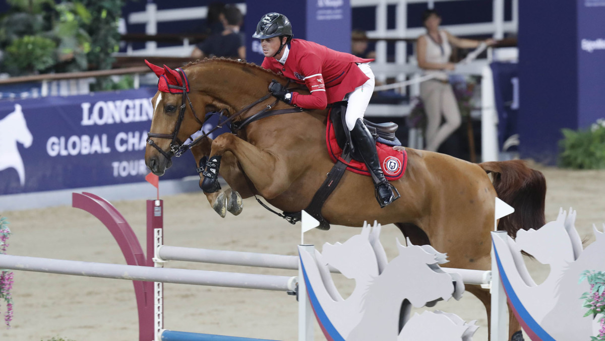 Ben Maher jumps to gold with Cirus du Ruisseau Z in CSI4*-W of Wellington