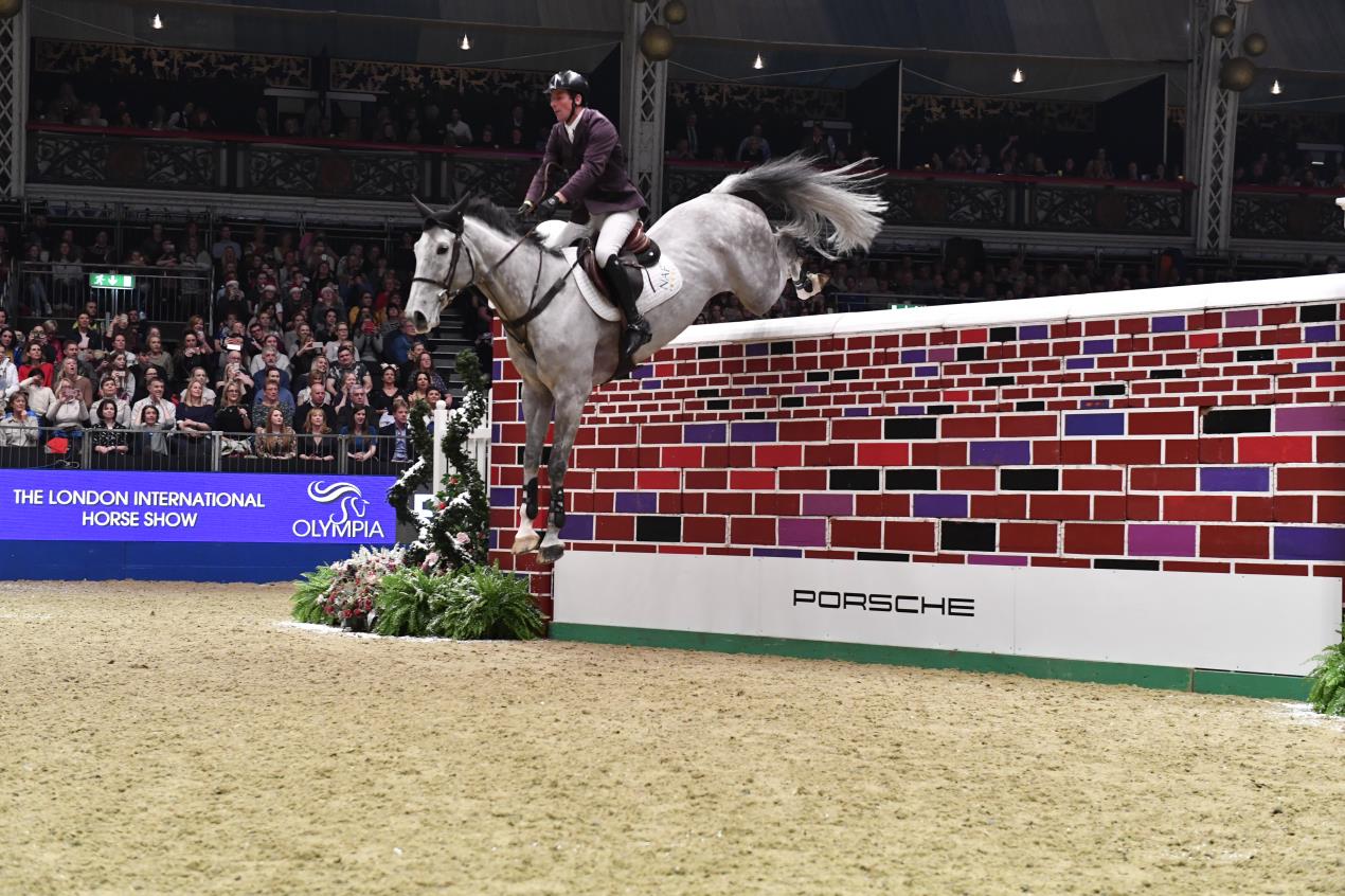 MR BLUE SKY DAZZLES AS WILLIAMS AND BILLOT SHARE PUISSANCE TITLE