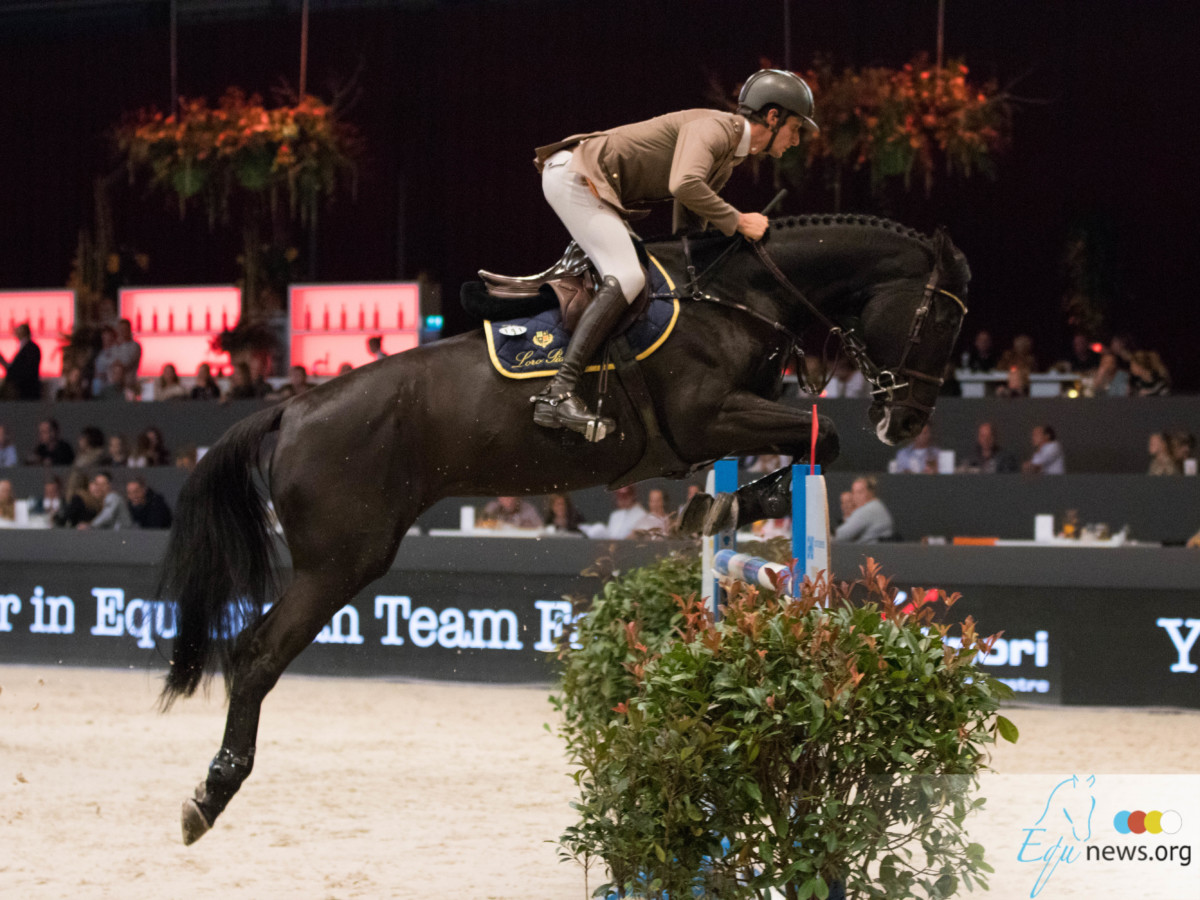 Alberto Zorzi speeds to victory in Longines FEI Jumping World Cup™Qualification Class in Leipzig
