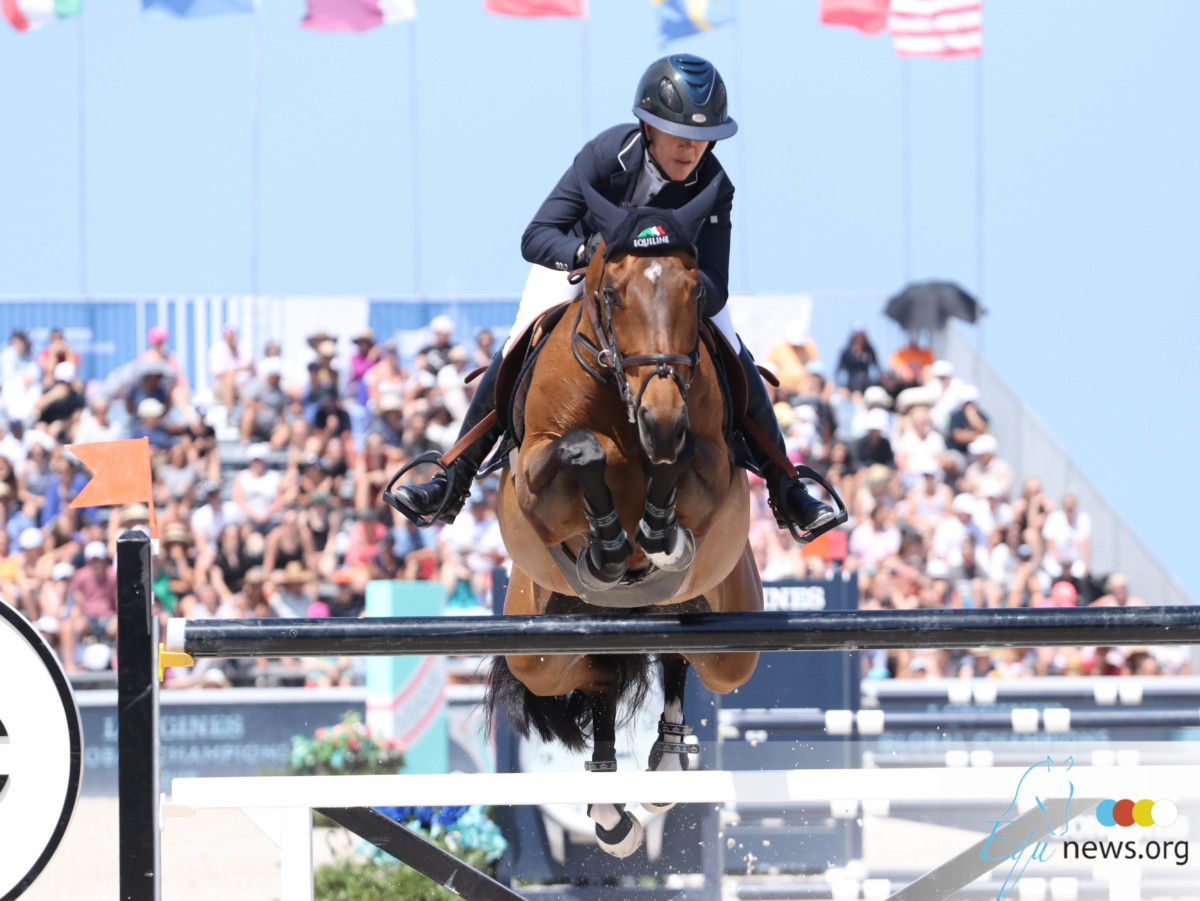 Lauren Hough flies to victory in Holiday Finale Palm Beach