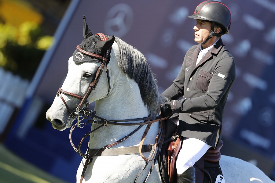 Michael Whitaker's Olympic Cassionato finds new rider