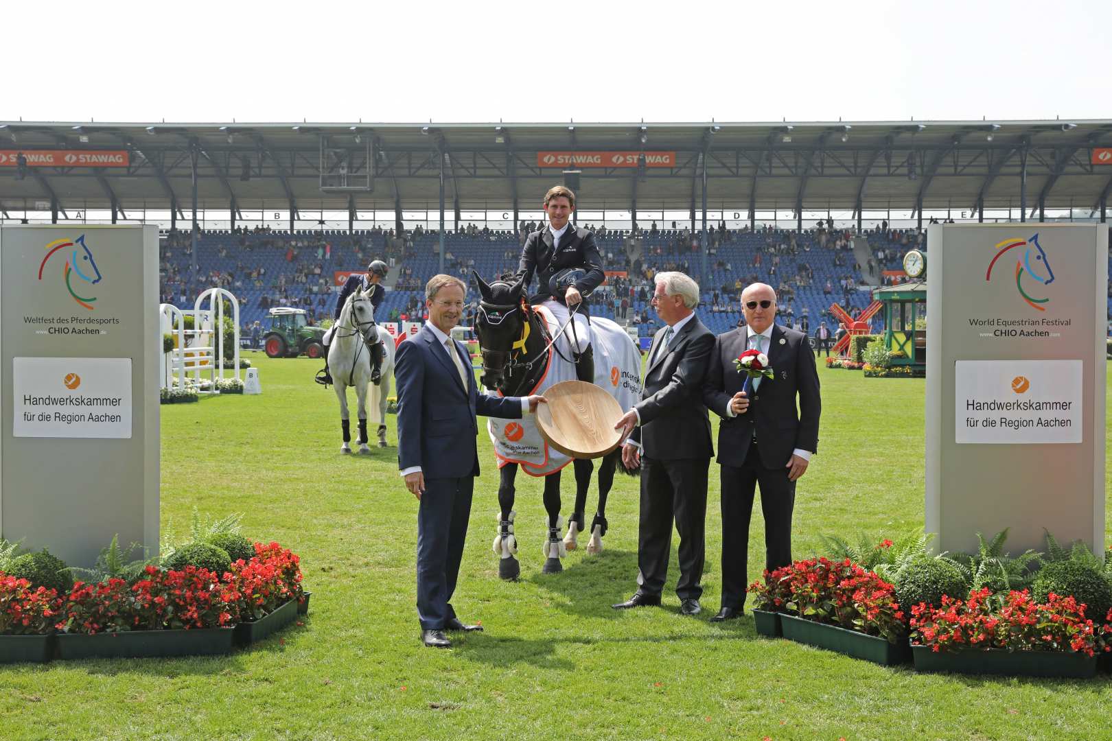 Last to start, Darragh Kenny  jumps to glory in Aachen