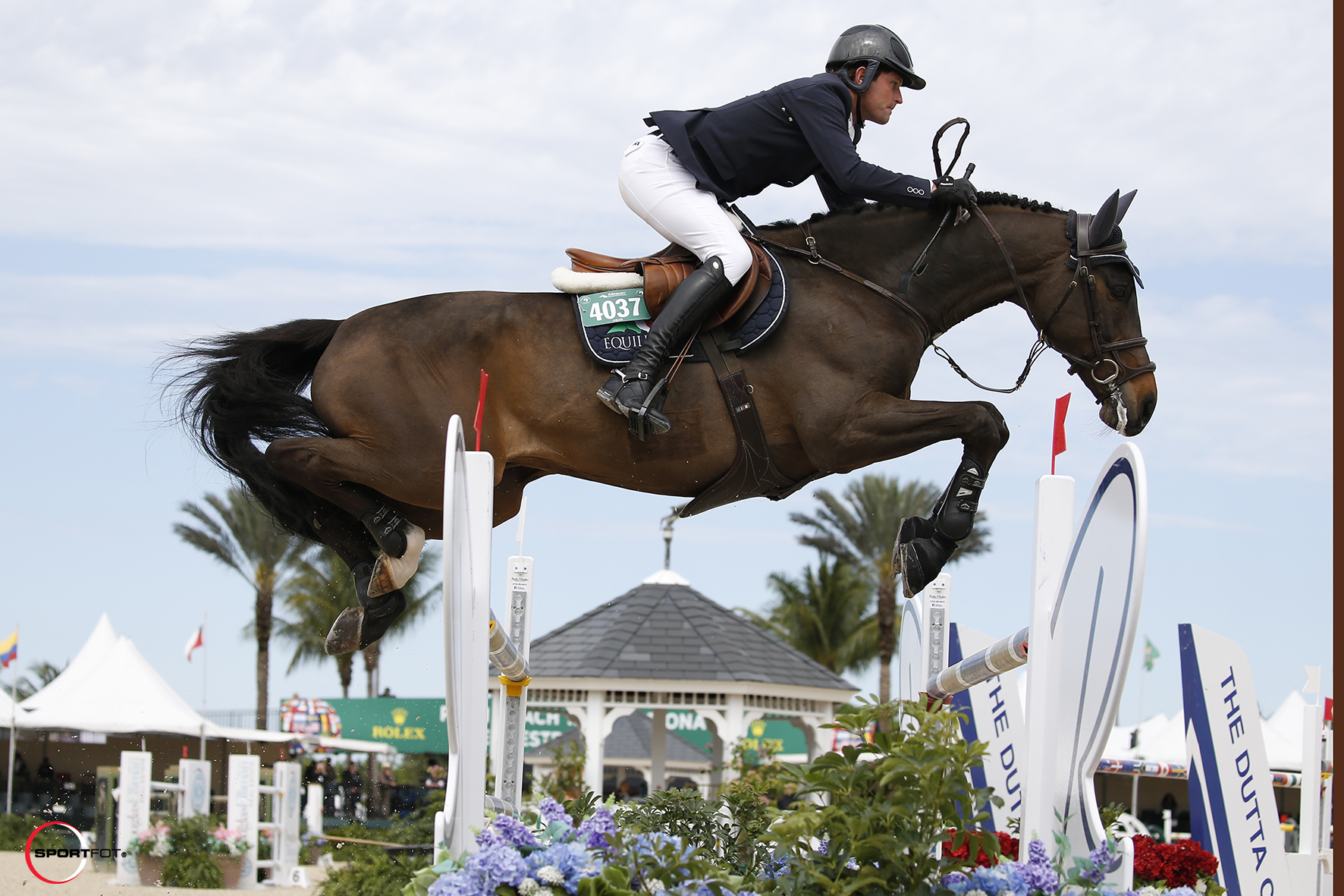 Darragh Kenny Claims Win in WEF Challenge Cup CSIO4*