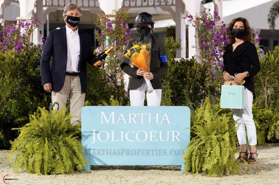 Lucy Deslauriers Wins Martha Jolicoeur Leading Lady Rider Award
