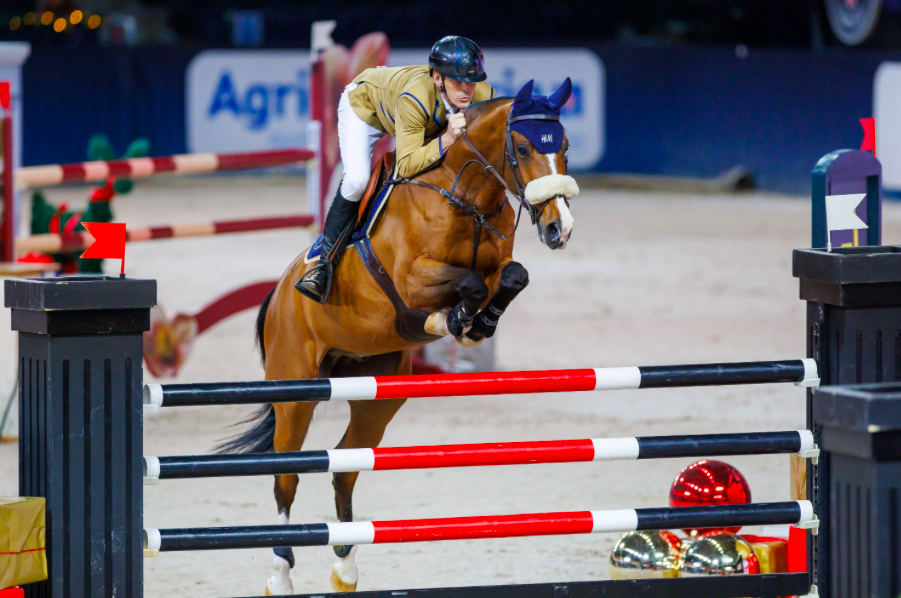 Peder Fredericson off to a good start in Sweden and claims victory in the 1.40m class