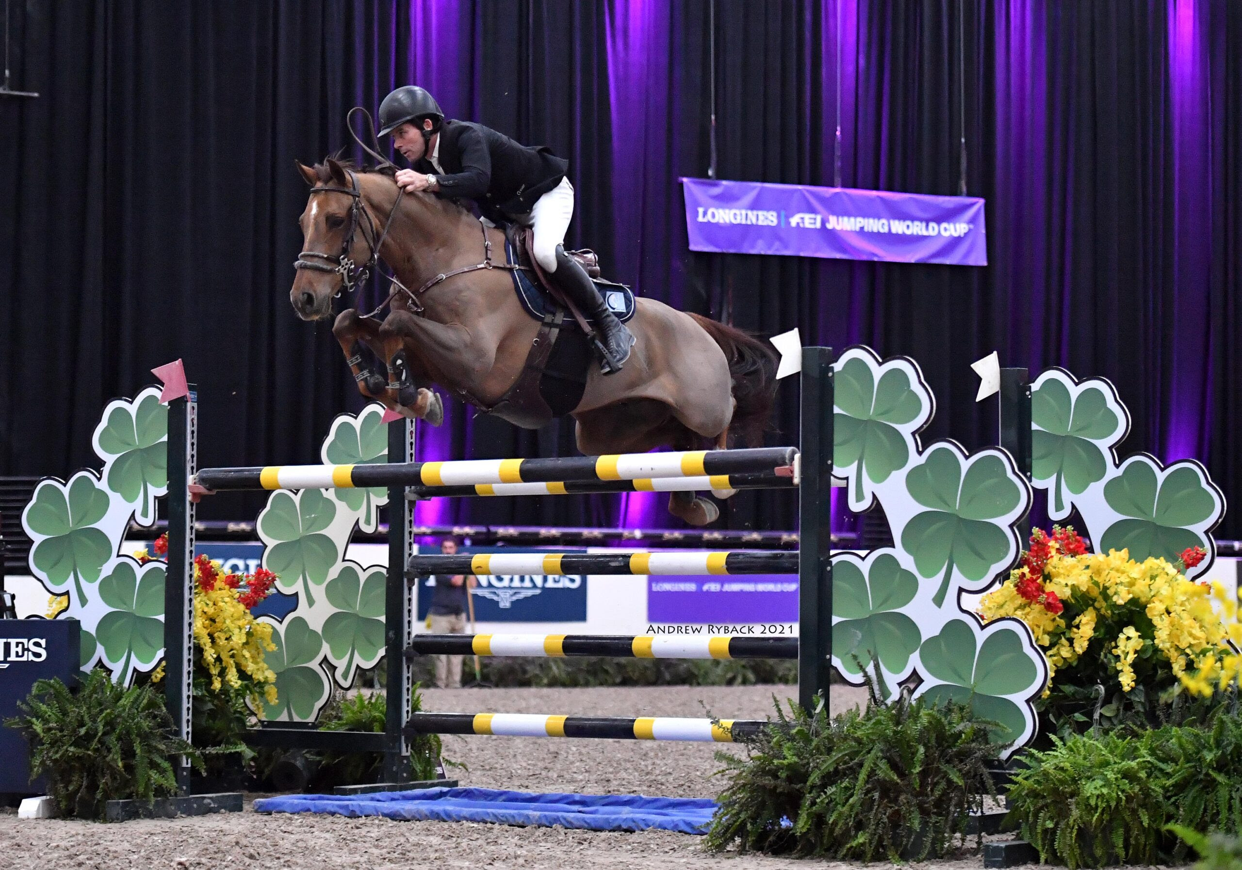 Conor Swail sweeps top two Spots in $40,000 CSI4*-W 1.50m Las Vegas National Welcome Speed Classic