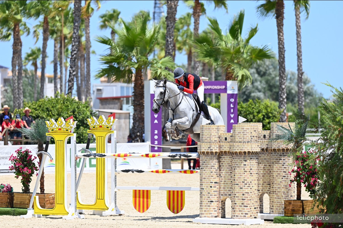 Belgian Juniors take the lead after the first round of the team final at the FEI Jumping European Championship for Young Riders, Juniors and Children 2022 in Oliva Nova