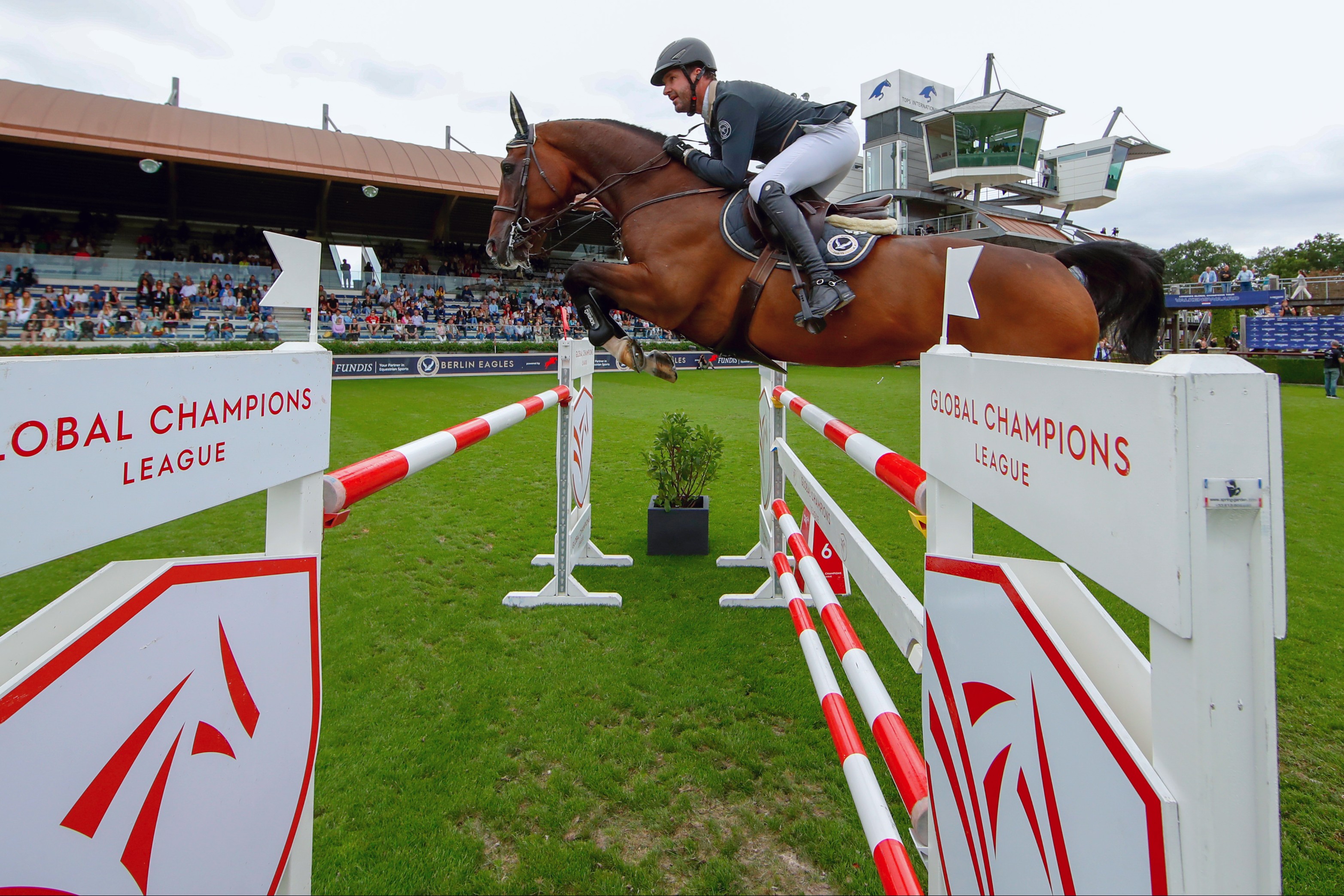 Philipp Weishaupt wins GCL second round individual and with Berlin Eagles