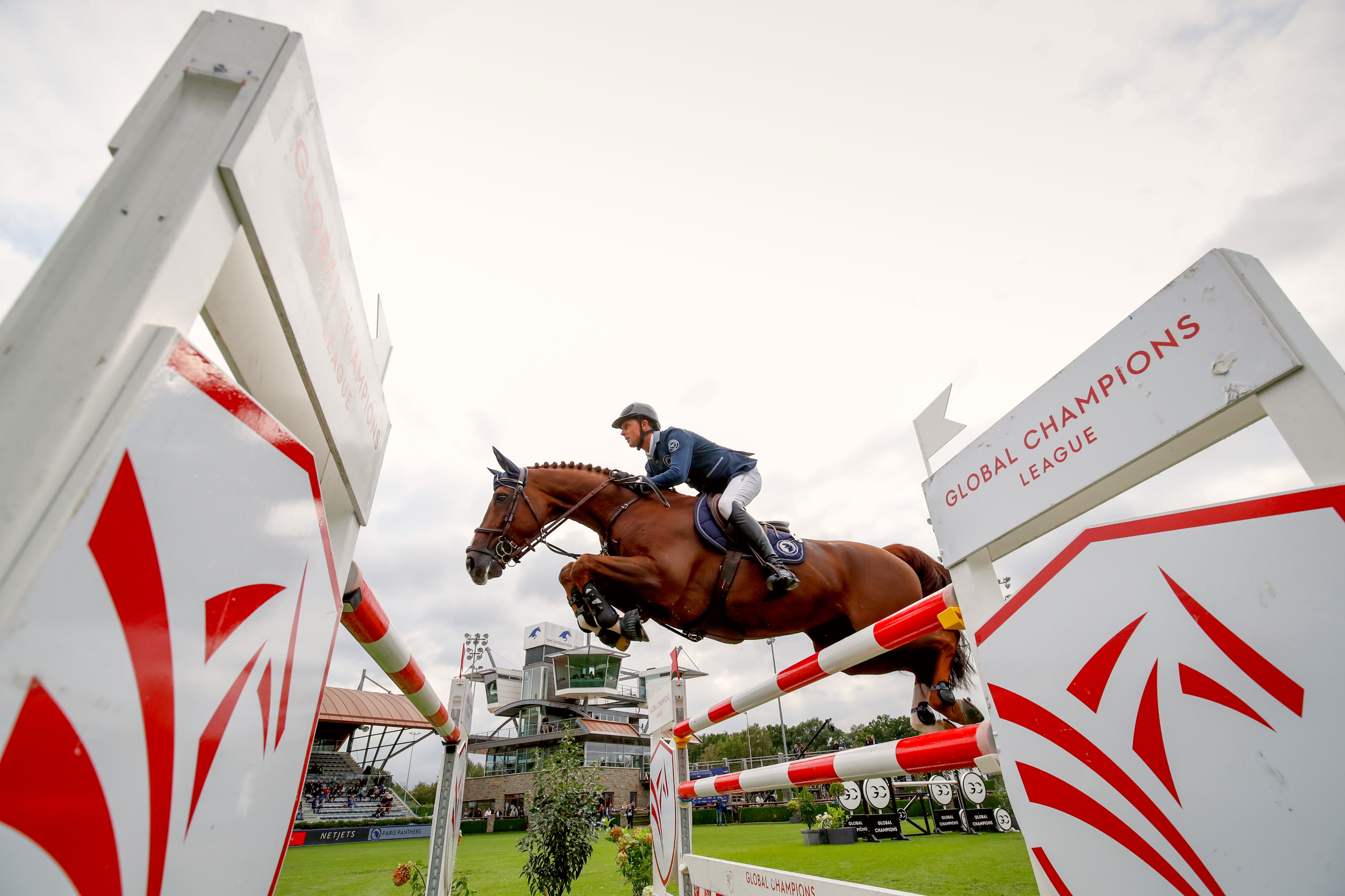 Andreas Schou takes the lead in GCL Valkenswaard