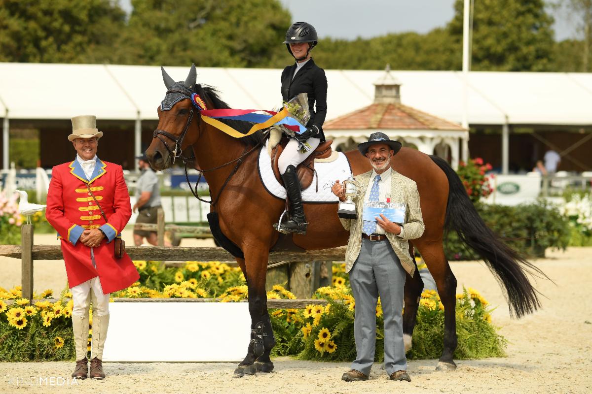 Ella Kraut Wins Show Jumping Hall of Fame Style of Riding Award at 2022 Hampton Classic Horse Show