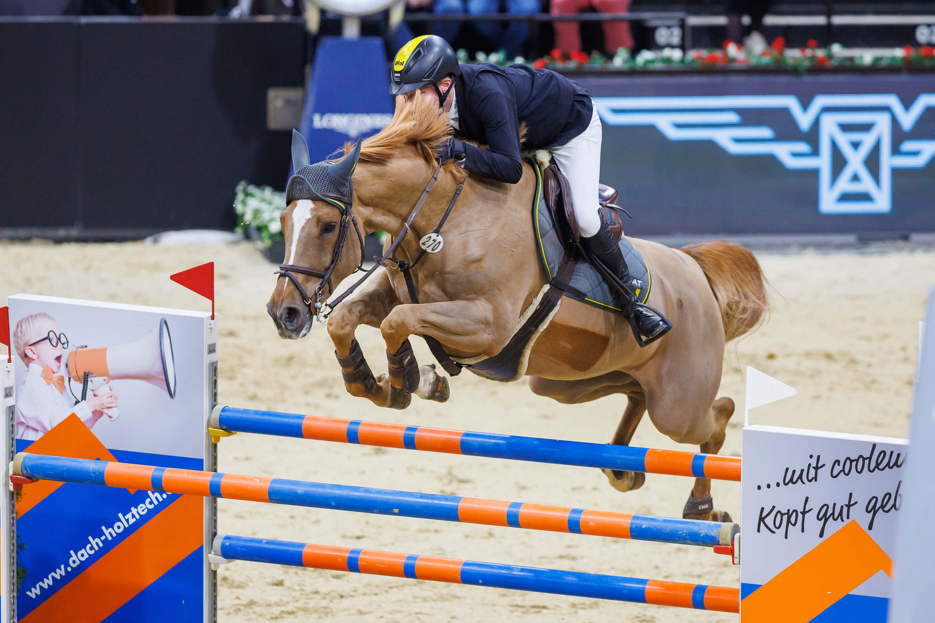 Philipp Schulze Topphoff jumps to gold in 5* 1.50m speed class at CHI Basel