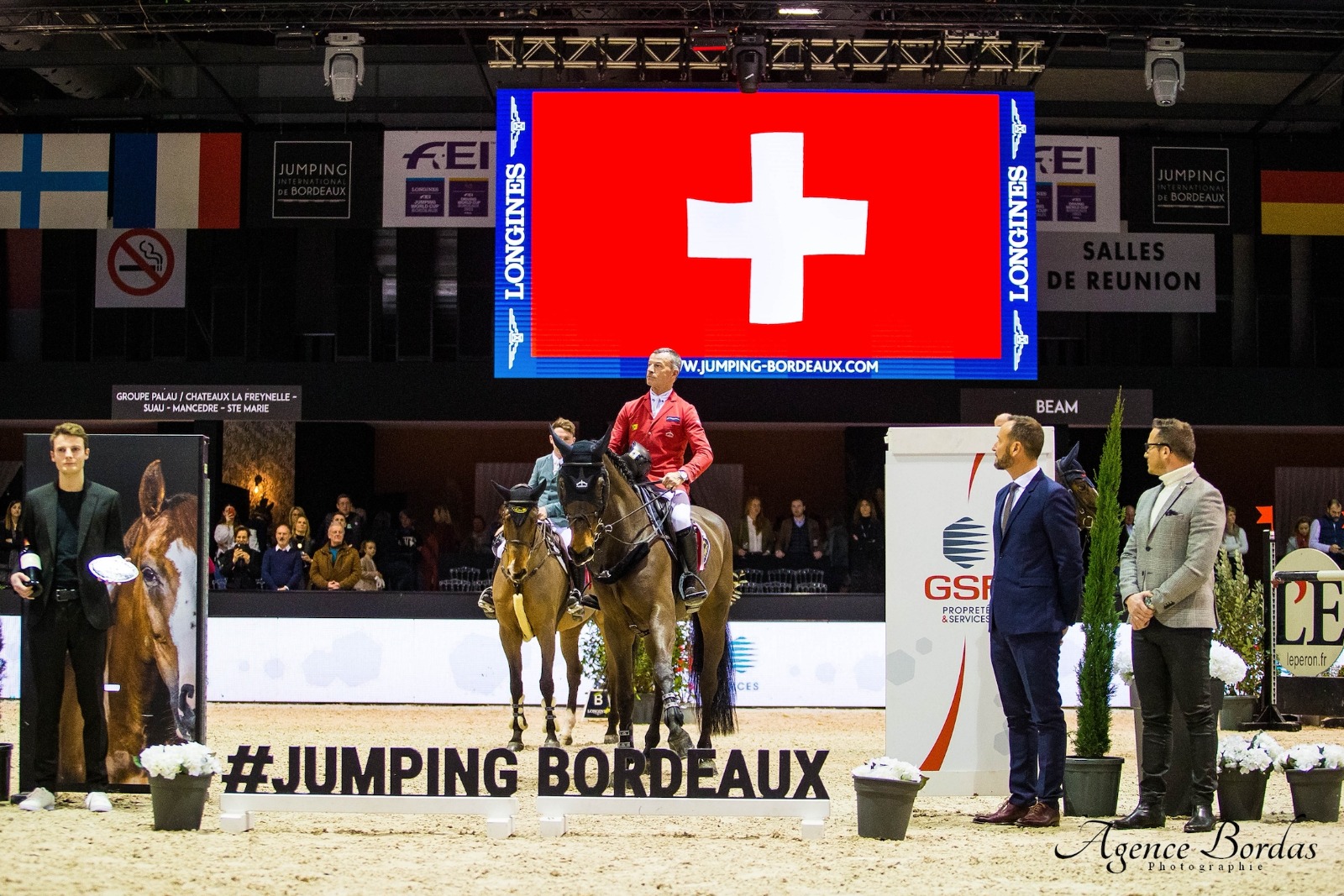 Pius Schwizer leads Christina to victory in CSI5*W 1.45m at Bordeaux