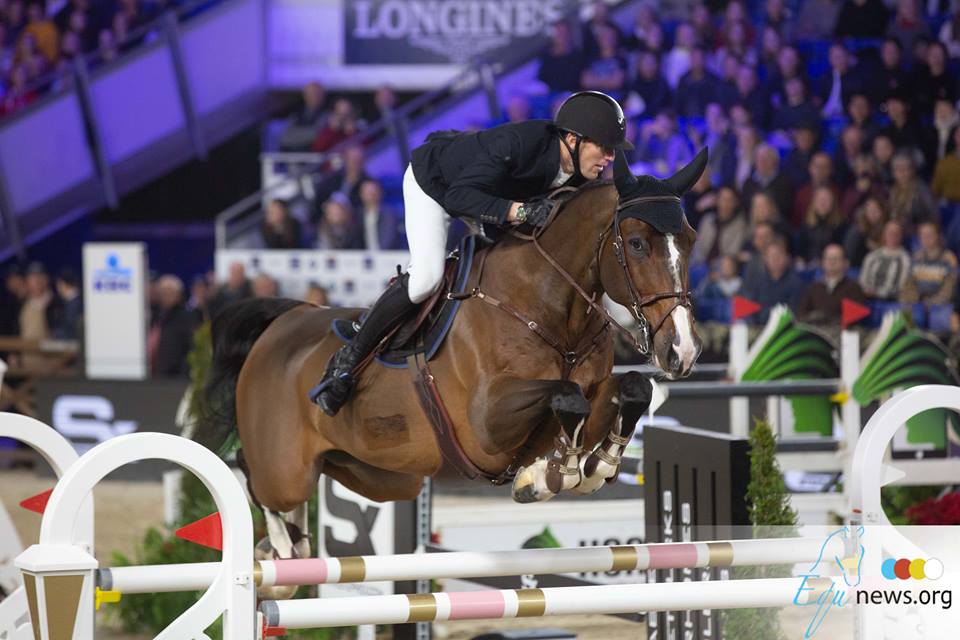 Alix Ragot takes the lead in Reins
