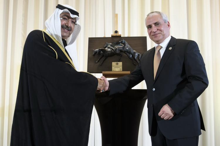 HH Prince Faissal bin Abdullah Al-Saud ontvangt  FEI Liftetime Achiement Award