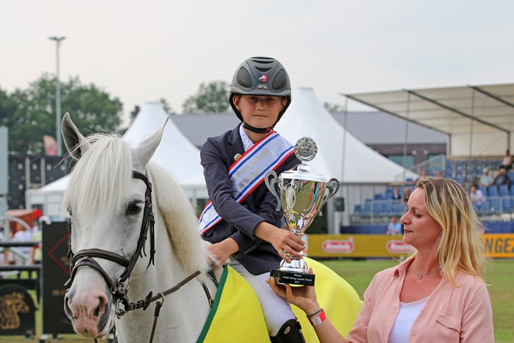 Thijmen Vos wint KNHS Hartog Lucerne Trophy