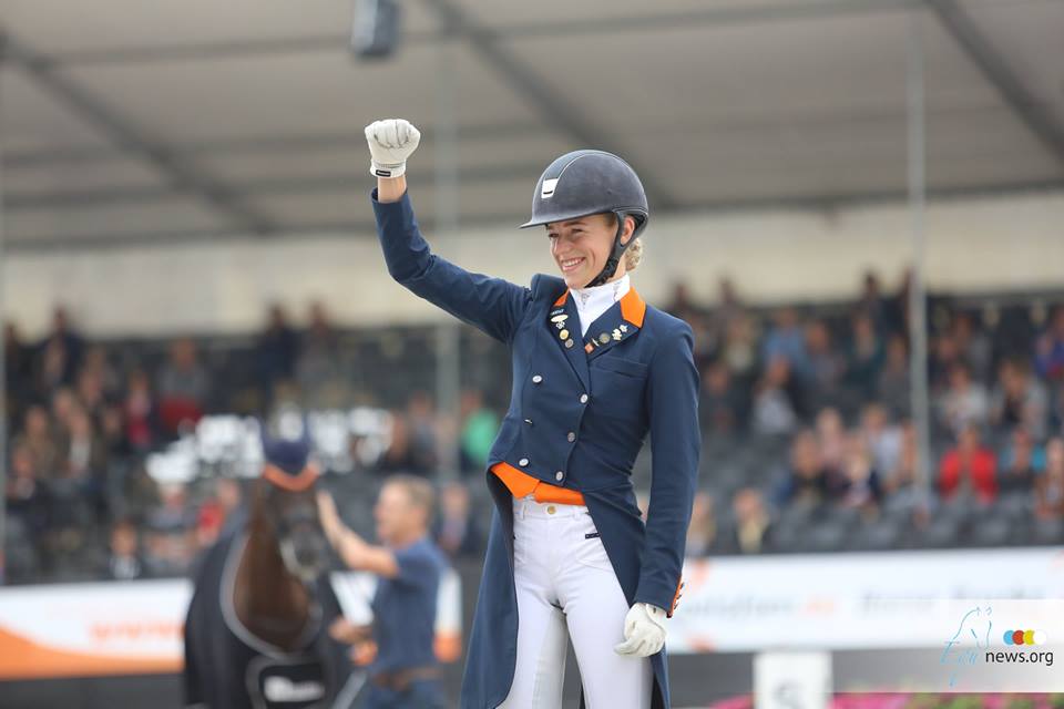 Esmee Donkers en Lisanne Zoutendijk op duidelijke medaille koers in Roosendaal