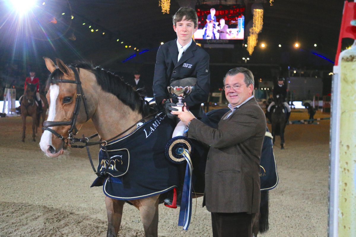 Ijzersterke Thibeau Spits wint de FEI Pony Trophy van Mechelen