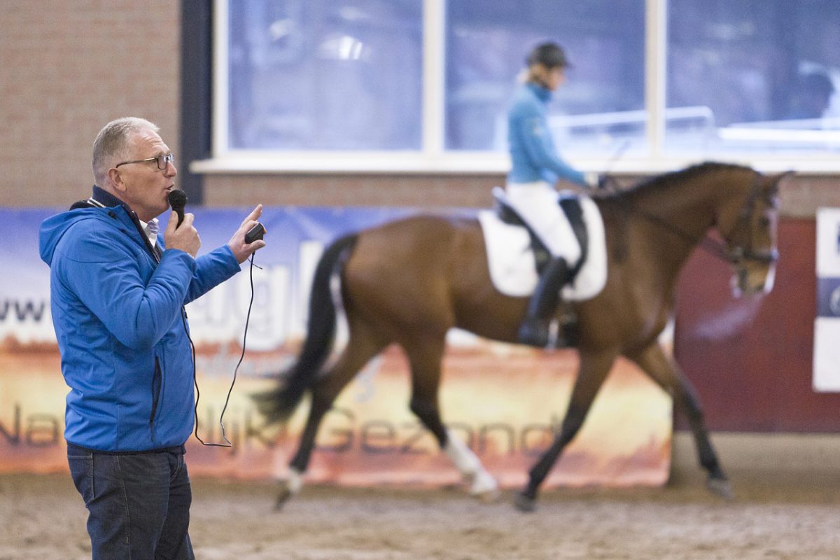 Clinic 'hoe koop ik een paard' tijdens Balans Hippique