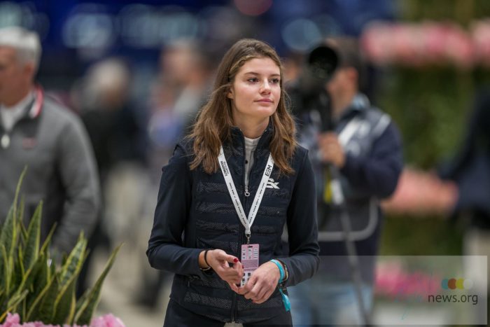 Zoe Conter schittert in 1.60m WEF Grote Prijs